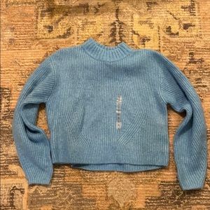 Cropped sweater with bubble sleeves 🐸